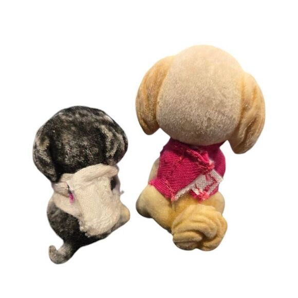 Barbie Flocked Dogs Set Of 2 Outfits Included Mattel - Picture 3 of 4